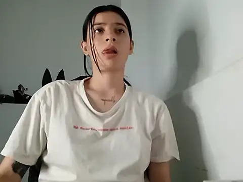 Snapshot of Mia_foster1 chatting on February 18, 2:38 am Mia foster1 online show from February 18, 2:38 am