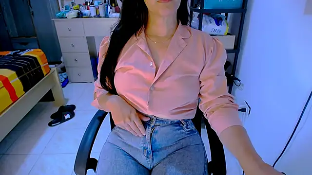 BitterMomXxx online show from May 31, 4:31 am