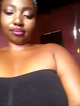 Snapshot of JUICYASSxxx chatting on December 14, 8:20 am JUICYASSxxx online show from December 14, 8:20 am