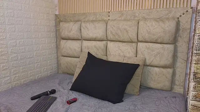 catalina  23 online show from April 14, 12:44 pm