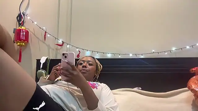 ChocolateCakeQueen online show from February 16, 2:42 am