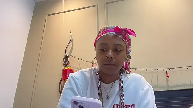 ChocolateCakeQueen online show from March 2, 11:42 pm