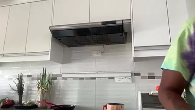 ChocolateCakeQueen online show from October 25, 4:02 pm