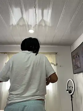 hannahb-e online show from March 30, 5:36 pm