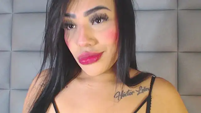 emily brontee  online show from December 5, 11:49 am