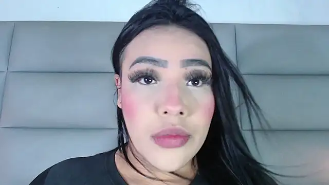 emily brontee  online show from December 9, 11:58 am