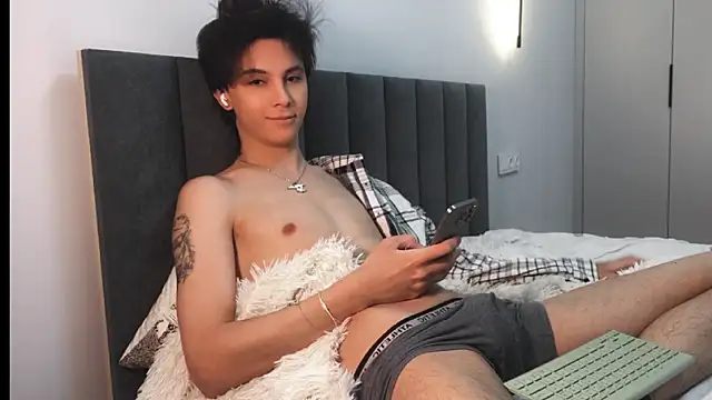 k0sta  online show from February 10, 5:30 pm