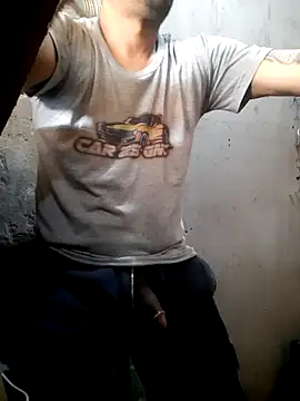 Snapshot of hecwil8 chatting on September 10, 7:03 pm hecwil8 online show from September 10, 7:03 pm