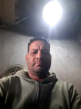 Snapshot of hecwil8 chatting on September 23, 11:35 am hecwil8 online show from September 23, 11:35 am