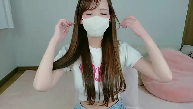 AKANE-- online show from March 27, 1:11 pm