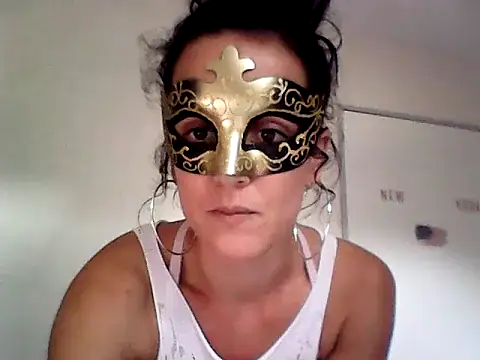 Snapshot of Masquegirlmysterious chatting on September 30, 11:59 am Masquegirlmysterious online show from September 30, 11:59 am