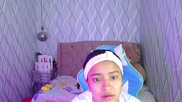 NicolleTaylor online show from February 16, 2:42 am