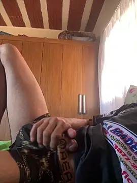 Snapshot of Mkl244 chatting on February 26, 11:41 am Mkl244 online show from February 26, 11:41 am