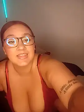Snapshot of Isabella_Du chatting on December 2, 10:01 pm Isabella Du online show from December 2, 10:01 pm