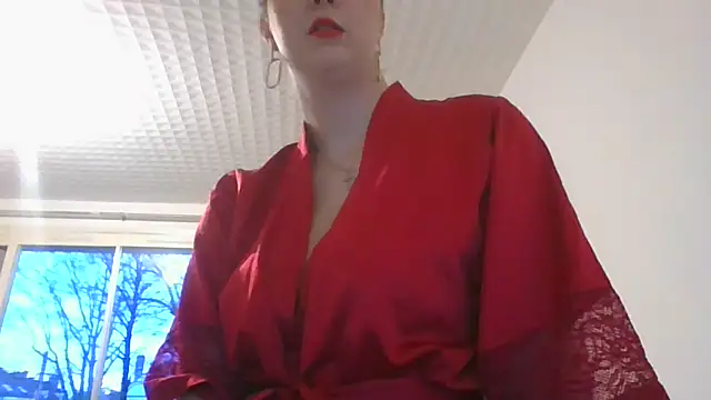 Snapshot of Linaluxa chatting on January 12, 4:23 pm Linaluxa online show from January 12, 4:23 pm