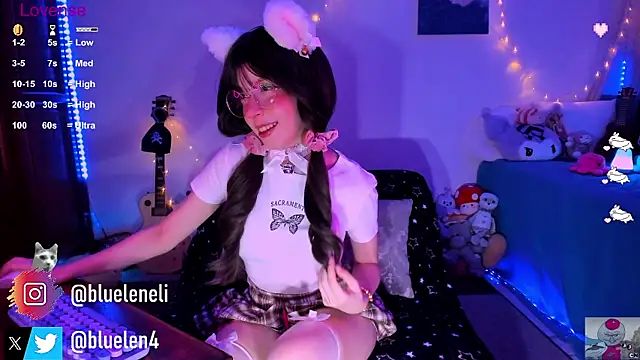 bluelen online show from January 29, 8:08 am