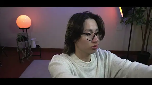 Snapshot of SrLuis18 chatting on February 11, 1:31 am SrLuis18 online show from February 11, 1:31 am