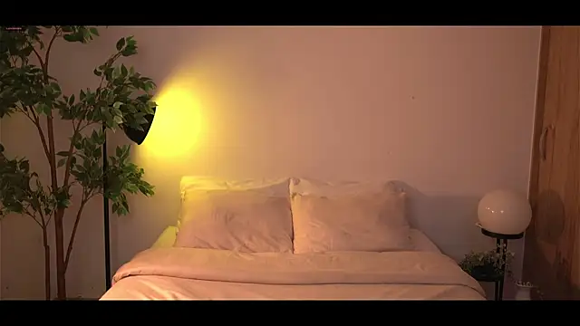 Snapshot of SrLuis18 chatting on September 29, 12:49 am SrLuis18 online show from September 29, 12:49 am