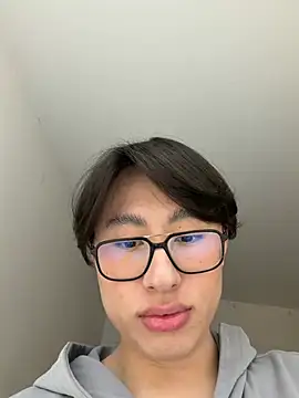 Snapshot of SrLuis18 chatting on July 14, 1:28 pm SrLuis18 online show from July 14, 1:28 pm
