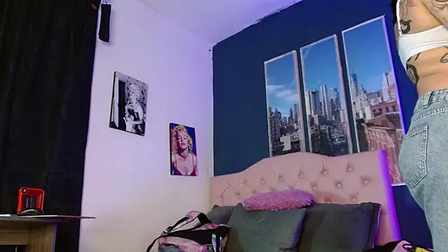 megan lover online show from May 27, 1:35 am