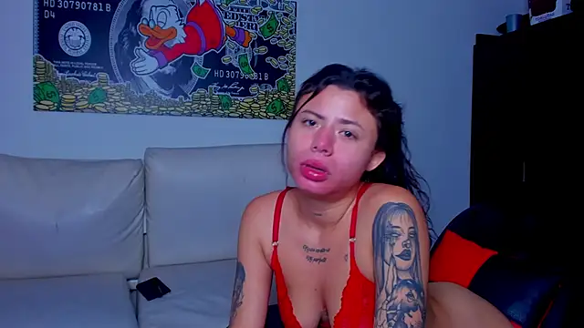 Snapshot of sweethot___ chatting on February 25, 7:47 pm sweethot online show from February 25, 7:47 pm