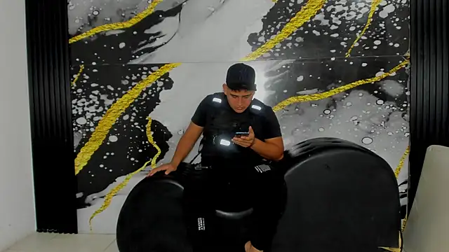 Snapshot of sweethot___ chatting on September 25, 2:21 pm sweethot online show from September 25, 2:21 pm