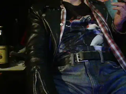 Snapshot of mrdemoncrowly chatting on December 28, 8:37 am mrdemoncrowly online show from December 28, 8:37 am