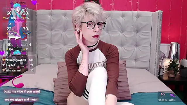 Snapshot of _Moonlight_t chatting on December 23, 4:17 pm Moonlight t online show from December 23, 4:17 pm
