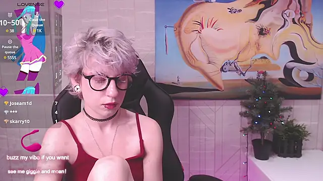 Snapshot of _Moonlight_t chatting on December 25, 8:18 am Moonlight t online show from December 25, 8:18 am