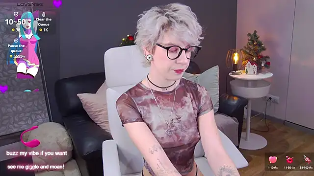 Snapshot of _Moonlight_t chatting on December 27, 5:20 am Moonlight t online show from December 27, 5:20 am