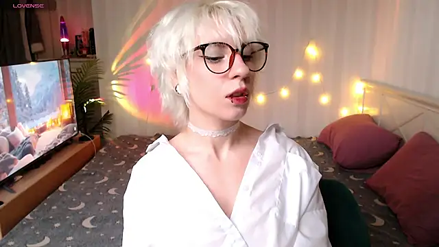  Moonlight t online show from December 5, 9:18 am