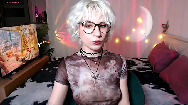  Moonlight t online show from December 19, 9:05 am