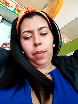 Snapshot of Emily_Wane chatting on December 11, 7:46 pm Emily Wane online show from December 11, 7:46 pm