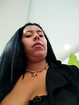 Snapshot of Emily_Wane chatting on January 4, 8:48 pm Emily Wane online show from January 4, 8:48 pm