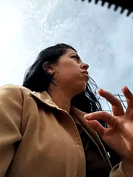 Emily Wane online show from February 15, 3:09 pm