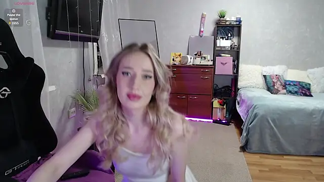 Little Soph online show from March 4, 12:39 am