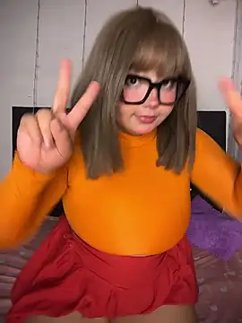 CharlotteMillers online show from January 14, 3:23 am