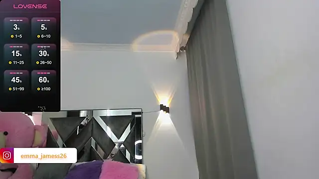 Snapshot of Emma_jamess chatting on December 7, 7:38 am Emma jamess online show from December 7, 7:38 am