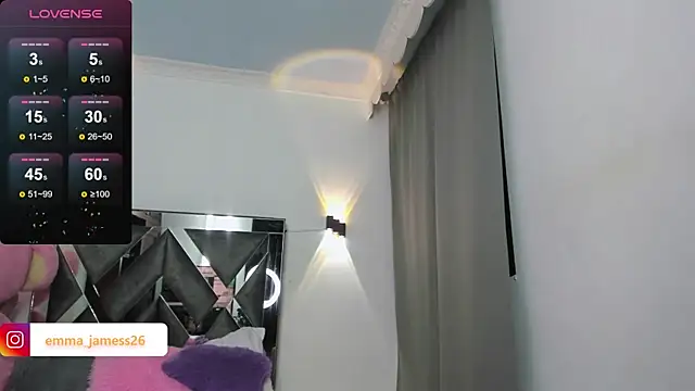 Snapshot of Emma_jamess chatting on January 8, 6:41 am Emma jamess online show from January 8, 6:41 am