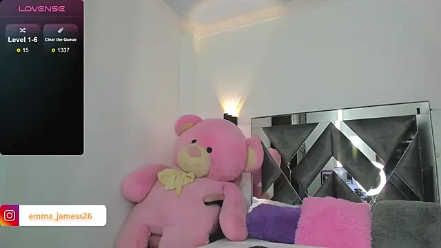 Snapshot of Emma_jamess chatting on February 28, 5:48 am Emma jamess online show from February 28, 5:48 am