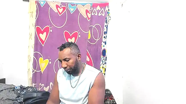 Snapshot of 1mateobigcook chatting on October 23, 1:21 pm 1mateobigcook online show from October 23, 1:21 pm