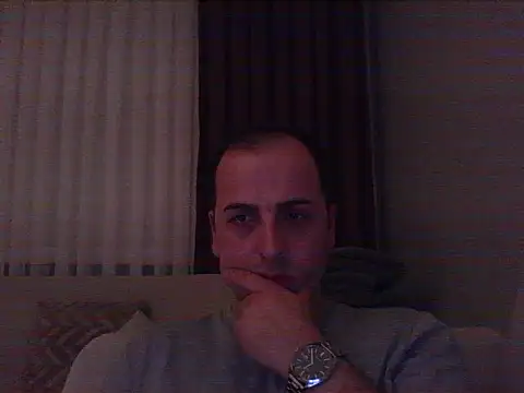 Snapshot of Yldrmm_9553 chatting on June 11, 9:24 pm Yldrmm 9553 online show from June 11, 9:24 pm