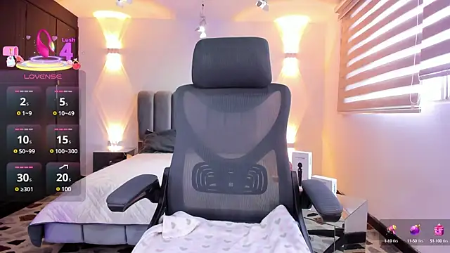 Snapshot of AnaRuiz chatting on February 24, 12:16 pm AnaRuiz online show from February 24, 12:16 pm