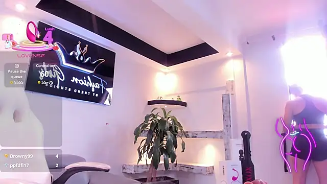 Snapshot of AnaRuiz chatting on March 12, 9:24 pm AnaRuiz online show from March 12, 9:24 pm