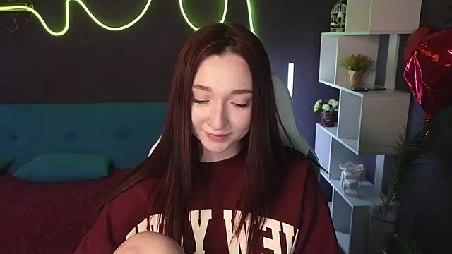 YasmineWest online show from February 24, 10:15 am