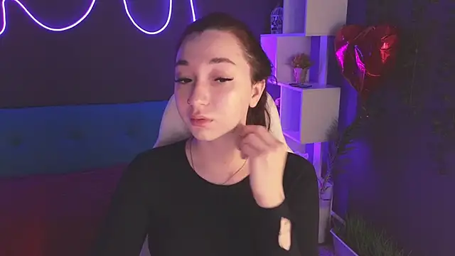 YasmineWest online show from March 11, 12:54 am