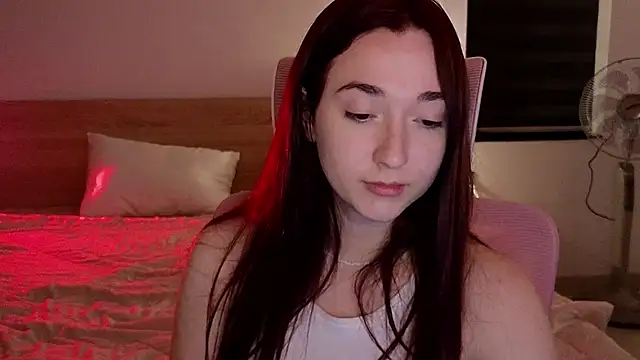 YasmineWest online show from April 13, 12:21 pm