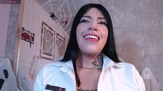 Snapshot of cattleya_jensen_ chatting on October 10, 1:54 pm cattleya jensen online show from October 10, 1:54 pm