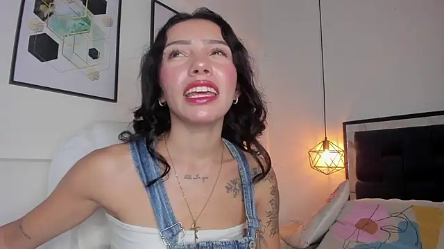 amysc online show from November 10, 1:43 pm