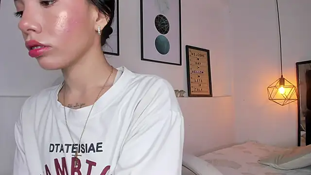 amysc online show from December 5, 1:42 pm